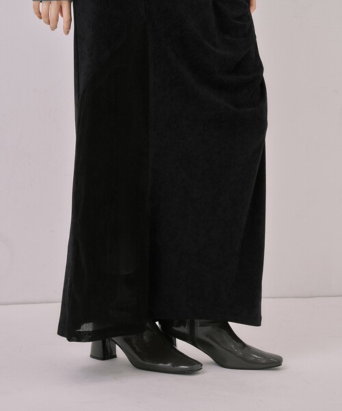 UNITED TOKYO（ユナイテッドトウキョウ）の「ツイストベロアキャミワンピース｜ウォッシャブル/セットアップ/オケージョン/細見え/冬服（ワンピース・レディース・ブラック/グレー・1/2）」の17枚目の写真