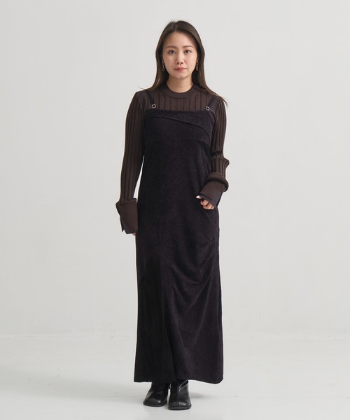 UNITED TOKYO（ユナイテッドトウキョウ）の「ツイストベロアキャミワンピース｜ウォッシャブル/セットアップ/オケージョン/細見え/冬服（ワンピース・レディース・ブラック/グレー・1/2）」の3枚目の写真