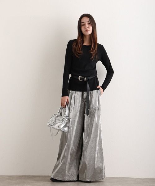 ElegChic(エレグシック)の「ロング スリーブコンパクトTシャツ(Tシャツ/カットソー・レディース・グレー/ブラック/グレー系1/ベージュ/オフホワイト・M/4L/XXL/XL/L)」の3枚目の写真