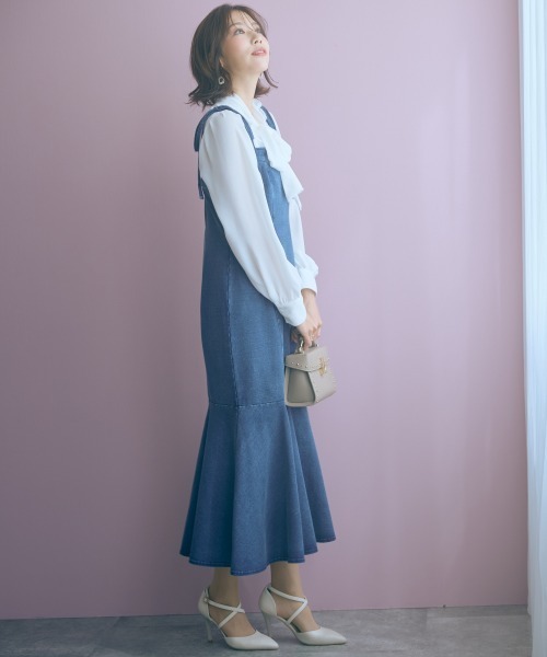 marun（マルン）の「＜大きいサイズ＞カットデニムキャミワンピース marun（ワンピース・レディース・ライトブルー/ブルー・L/5L/4L/3L/LL）」の6枚目の写真