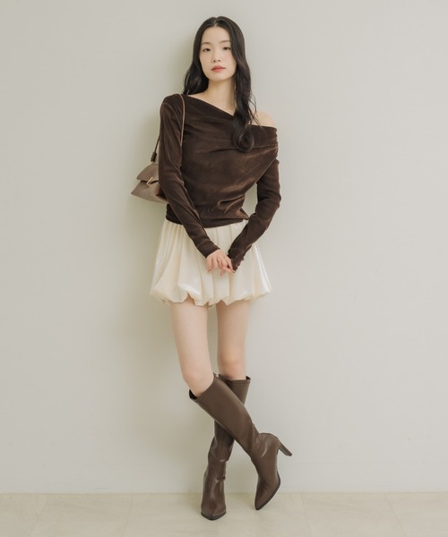 NEUNA(ヌナ)の「ベロアバルーンミニスカート(スカート・レディース・ブラウン/ブラック/アイボリー・MEDIUM/SMALL/X-LARGE/LARGE)」の11枚目の写真