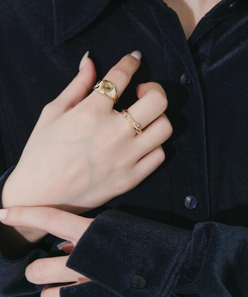 SMELLY（スメリー）の「ニュアンス2セットリング（リング・レディース・ゴールド・-）」の2枚目の写真