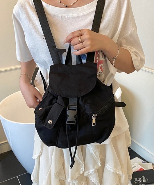 yuue' ( wear )（ユーイ）の「軽量マルチポケットコンパクトリュックサック（バックパック/リュック・レディース・ブラック・FREE）」の11枚目の写真