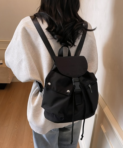 yuue' ( wear )（ユーイ）の「軽量マルチポケットコンパクトリュックサック（バックパック/リュック・レディース・ブラック・FREE）」の5枚目の写真