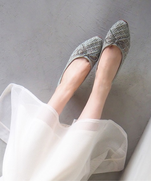 enchanted（エンチャンテッド）の「エンブロイダリーチュールバレエシューズ（バレエシューズ・レディース・ライトグレー/アイボリー/ライトブラウン/ブラック・22.5/24.5/24/23.5/23）」の3枚目の写真