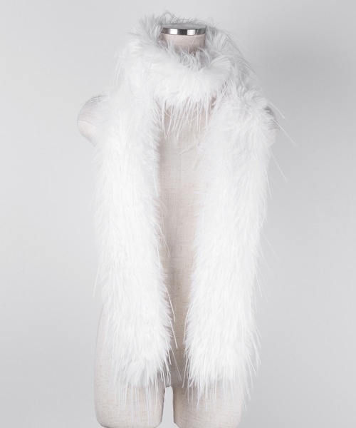 me+em select（ミームセレクト）の「【 ２color 】シャギーフェイクファーボリュームロングマフラー ／ shaggy fake fur volume long muffler（マフラー・レディース・ホワイト/ブラック・FREE）」の21枚目の写真