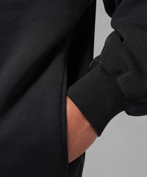 JORDAN BRAND（ジョーダンブランド）の「ジョーダン フライト メンズ グラフィック フリース 1/4ジップ / Jordan Flight Men's Graphic Fleece 1/4-Zip IF1816-010 Black（スウェット・メンズ・ブラック・2XL/XL/L/M/S）」の5枚目の写真