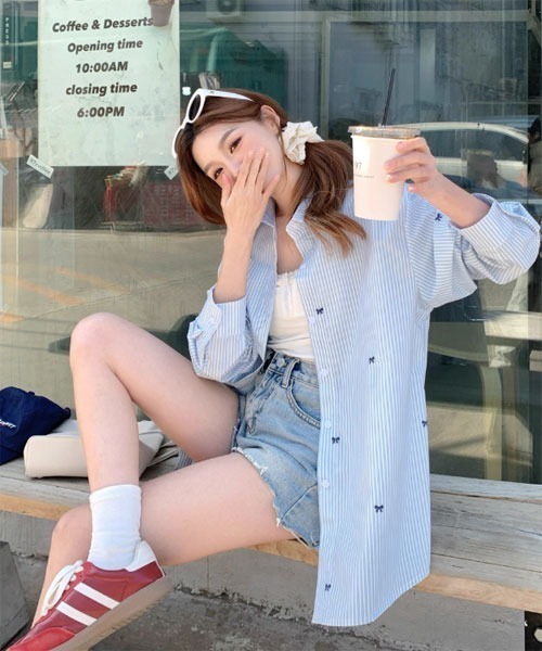 VIBGYOR Women（ヴィブジョー　ウィメン）の「【Mayree】ストライプ リボン 長袖 シャツ（シャツ/ブラウス・レディース・ブルー・MEDIUM/LARGE/X-LARGE）」の3枚目の写真