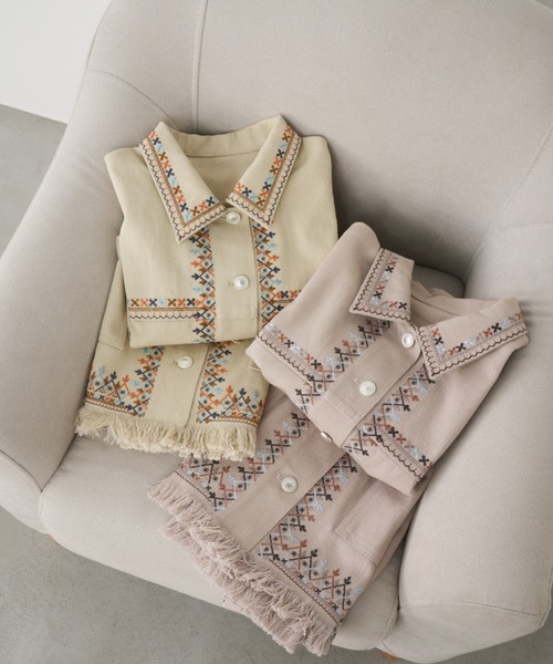 Unitage(ユニテージ)の「刺繍ツイルジャケット(その他アウター・レディース・アイボリー/ピンク・FREE)」の7枚目の写真