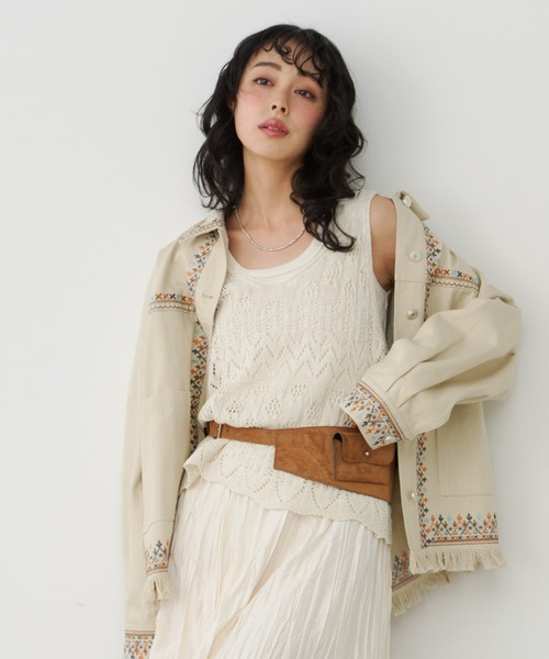 Unitage(ユニテージ)の「刺繍ツイルジャケット(その他アウター・レディース・アイボリー/ピンク・FREE)」の4枚目の写真