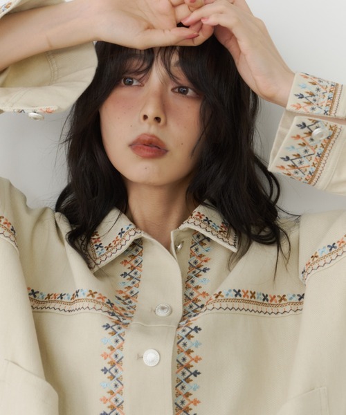 Unitage(ユニテージ)の「刺繍ツイルジャケット(その他アウター・レディース・アイボリー/ピンク・FREE)」の14枚目の写真