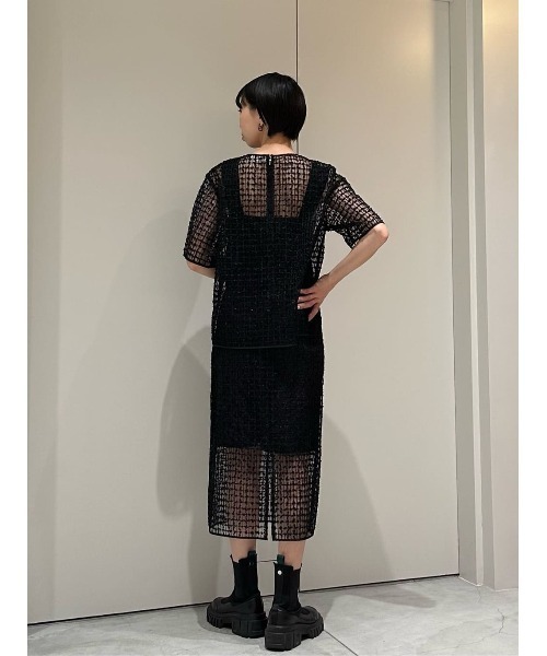 ESTNATION(エストネーション)の「ESTNATION / フェザーチュールシアーブラウス(シャツ/ブラウス・レディース・オフホワイト/ブラック・FREE)」の13枚目の写真