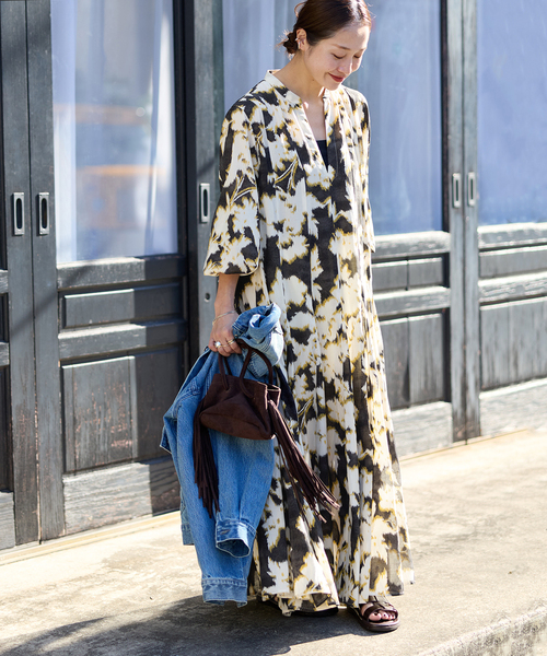 JOURNAL STANDARD（ジャーナルスタンダード）の「オリエンタルプリントワンピース（ワンピース・レディース・ブルー/イエロー・FREE）」の22枚目の写真