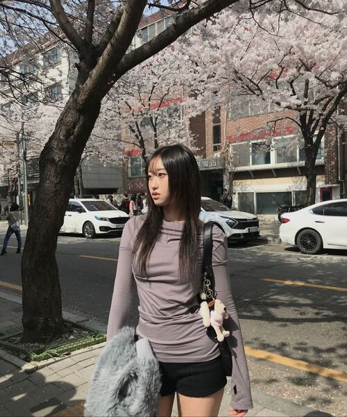 FLAREUP(フレアアップ)の「2.Drape Long Sleeve (FL-146_Light Gray)(Tシャツ/カットソー・レディース・ライトグレー・OS)」の6枚目の写真