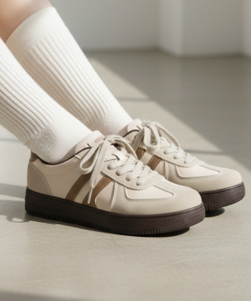 VIVIAN(ヴィヴィアン)の「ダブルライン配色レースアップスニーカー(スニーカー・レディース・ピンク/ブルー/ナチュラル・S/LL/L/M)」の2枚目の写真