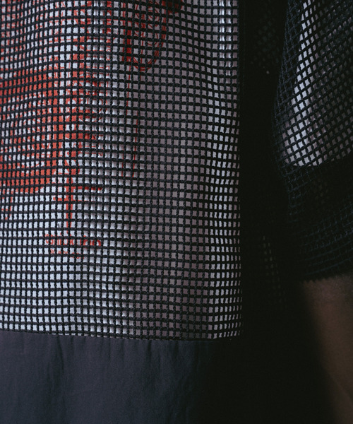 yoshiokubo（ヨシオクボ）の「yoshiokubo ヨシオクボ / MESH S/S SHIRT ラッセルレースメッシュシャツ / YKS26207（シャツ/ブラウス・メンズ・ブラック・3/2/1）」の6枚目の写真
