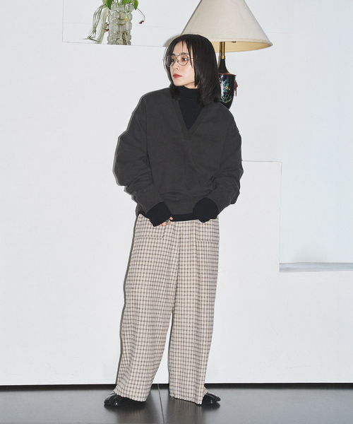 CITYSHOP（シティーショップ）の「《追加2》V-NECK スウェット（スウェット・レディース・グレー/ブラウン・FREE）」の15枚目の写真