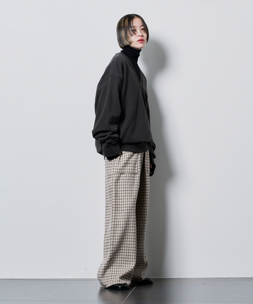 CITYSHOP（シティーショップ）の「《追加2》V-NECK スウェット（スウェット・レディース・グレー/ブラウン・FREE）」の6枚目の写真