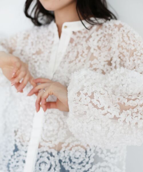 le.coeur blanc（ルクールブラン）の「TORRAZZO DONNA別注フラワーレースブラウス（シャツ/ブラウス・レディース・ブラック/ホワイト・38）」の10枚目の写真