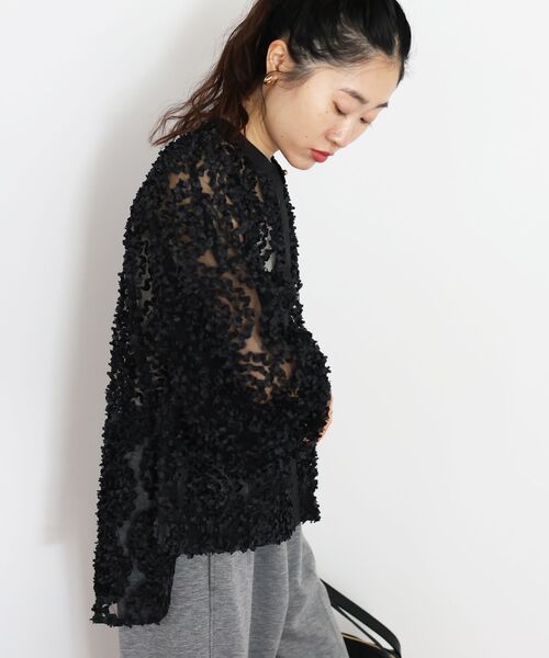 le.coeur blanc（ルクールブラン）の「TORRAZZO DONNA別注フラワーレースブラウス（シャツ/ブラウス・レディース・ブラック/ホワイト・38）」の18枚目の写真