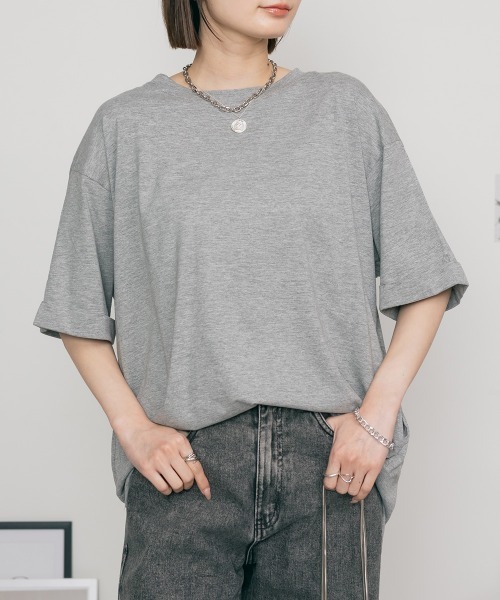 aity(アイティ)の「M-5L ロールアップ オーバーサイズ半袖カットソー 夏服(Tシャツ/カットソー・レディース・杢グレー/カーキ/ブラック/オフホワイト・M~L/4L~5L/LL~3L)」の4枚目の写真