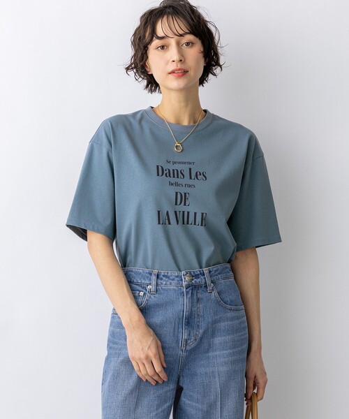 23区 S(ニジュウサンクチイサイサイズ)の「シャツテール ロゴTEE(Tシャツ/カットソー・レディース・ベージュ系/ホワイト系/ダルブルー系/グレー系・32)」の4枚目の写真