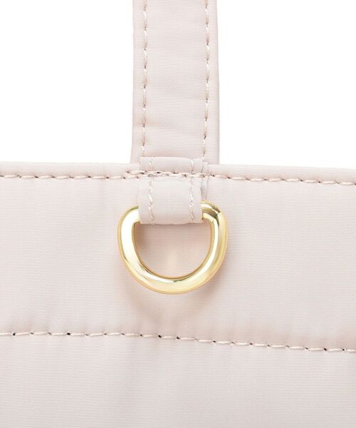 Maison de FLEUR（メゾンドフルール）の「撥水加工フリルスクエアトートバッグ（トートバッグ・レディース・ピンク系その他3/ブラック・FREE）」の15枚目の写真