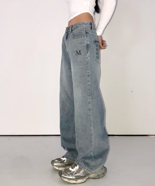 MUCENT(ムセント)の「ノババックレタリングワイドデニムパンツ(デニムパンツ・レディース・ライトブルー・SMALL/MEDIUM/LARGE)」の3枚目の写真