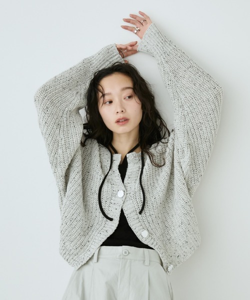 Aunt Marie's（アントマリーズ）の「ﾒﾀﾙﾎﾞﾀﾝｸﾛｯﾌﾟﾄﾞﾐｯｸｽﾆｯﾄｶｰﾃﾞｨｶﾞﾝ（カーディガン/ボレロ・レディース・ブラック/アイボリー/ブルー・FREE）」の4枚目の写真