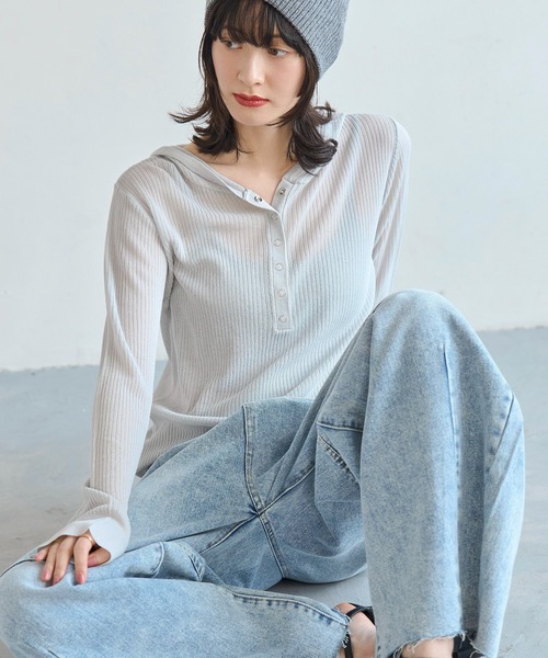 meilmada(メイルマダ)の「フード付きシアーリブニット(ニット/セーター・レディース・ブラック/グレー/オフホワイト・FREE)」の2枚目の写真