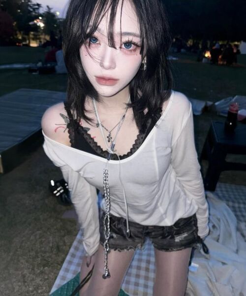 ROUGHNECK（ラフネック）の「クロスラインスリムトップ カーキブラウン（Tシャツ/カットソー・レディース・その他・SMALL/MEDIUM）」の12枚目の写真