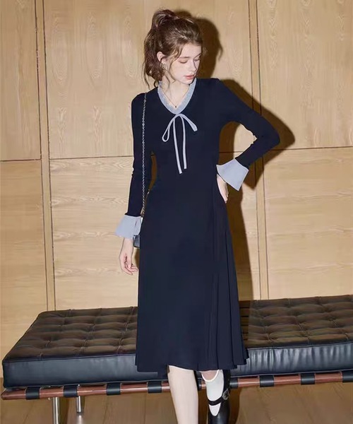 &soiree(アンドソワレ)の「ツートーンカラーリボン付きワンピース(ワンピース・レディース・ネイビー・LARGE/MEDIUM/SMALL)」の3枚目の写真