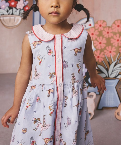 Cath Kidston(キャスキッドソン)の「キッズ ラウンドカラー ノースリーブ ワンピース Hackney Dogs(ワンピース・キッズ・ブルー・122/110/98)」の7枚目の写真