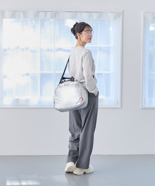 ROOTOTE(ルートート)の「ROOTOTE ルートート IP.MedPadded.Peanuts-0S(ショルダーバッグ・レディース・ベージュ/シルバー・FREE)」の9枚目の写真