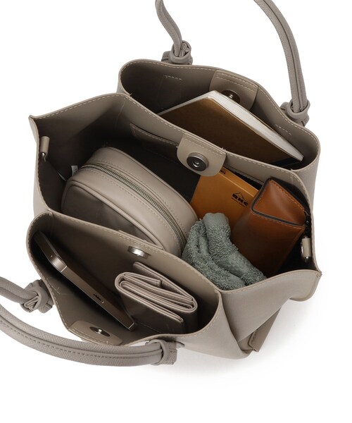 SHOO・LA・RUE（シューラルー）の「ハンドルカクシボトートバッグ（トートバッグ・レディース・グレー/ブラウン系その他/ブラック・00）」の19枚目の写真