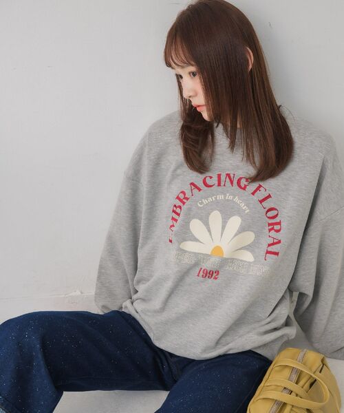 RETRO GIRL（レトロガール）の「ロゴ刺繍トレーナー（スウェット・レディース・ライトグレー/ホワイト系その他/ブルー・FREE）」の10枚目の写真