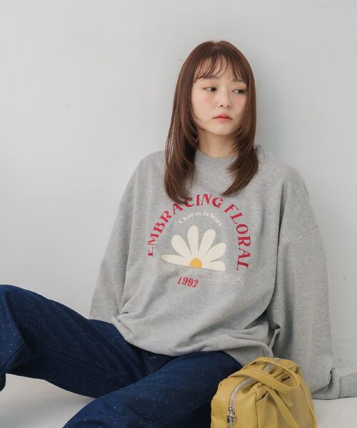 RETRO GIRL（レトロガール）の「ロゴ刺繍トレーナー（スウェット・レディース・ライトグレー/ホワイト系その他/ブルー・FREE）」の11枚目の写真