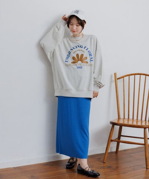 RETRO GIRL（レトロガール）の「ロゴ刺繍トレーナー（スウェット・レディース・ライトグレー/ホワイト系その他/ブルー・FREE）」の22枚目の写真