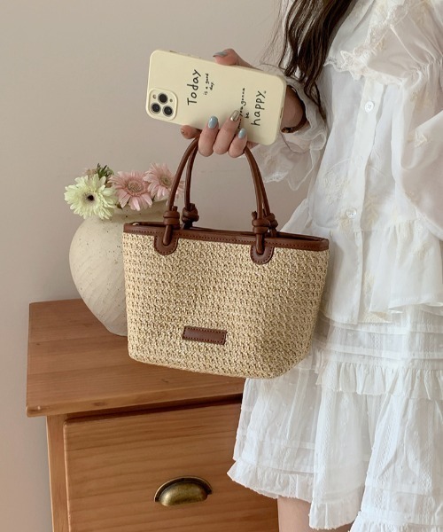 mebole(メボレ)の「Natural Square Basket Bag(ショルダーバッグ・レディース・アイボリー/ブラウン・FREE)」の6枚目の写真