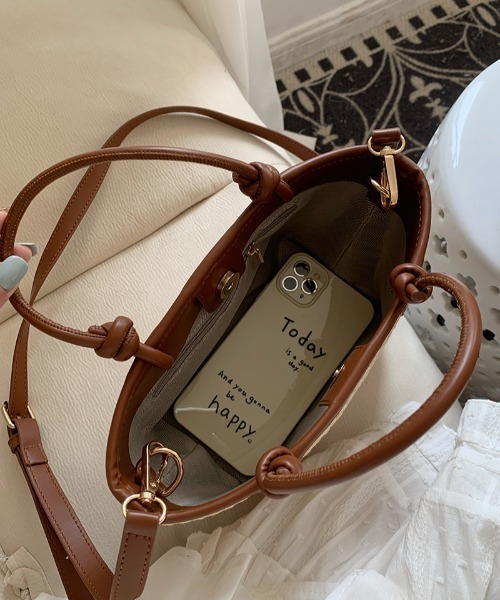 mebole(メボレ)の「Natural Square Basket Bag(ショルダーバッグ・レディース・アイボリー/ブラウン・FREE)」の16枚目の写真