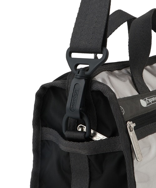 LeSportsac（レスポートサック）の「【LeSportsac for ADAM ET ROPE'】Exclusive Mini Duffel Crosbody（ショルダーバッグ・レディース・シルバー・FREE）」の15枚目の写真