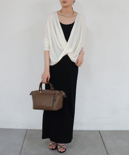 LOUNGEDRESS(ラウンジドレス)の「《前後2way/夏も快適》2wayカシュクールシアープルオーバー(Tシャツ/カットソー・レディース・オフホワイト/ブラック・FREE)」の4枚目の写真