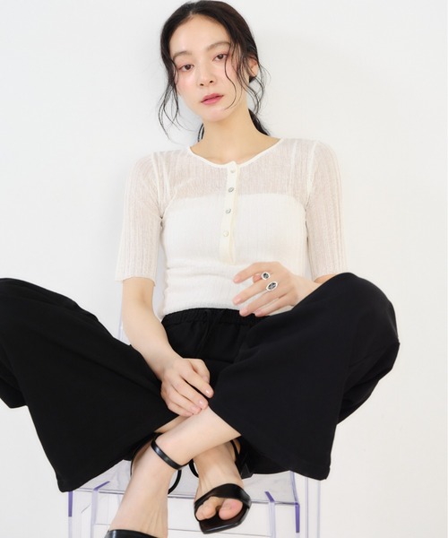 Shelly island(シェリーアイランド)の「リブ編みラメヘンリー半袖プルオーバー(ニット/セーター・レディース・ピンク/ホワイト/ブルー/ブラック・FREE)」の5枚目の写真
