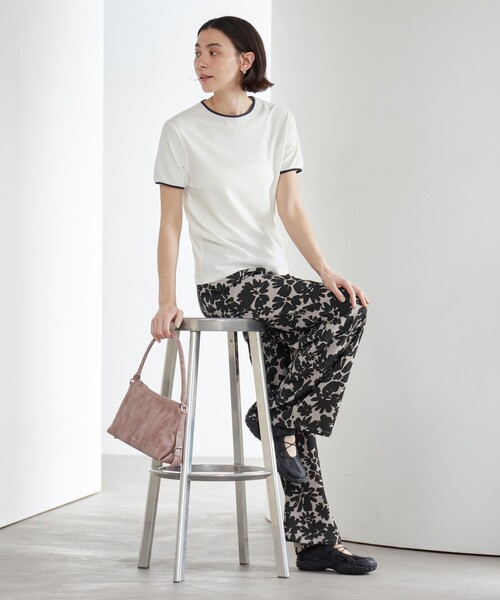 BEAUTY&YOUTH UNITED ARROWS(ビューティーアンドユースユナイテッドアローズ)の「シアー パイル リンガーTシャツ(Tシャツ/カットソー・レディース・ダークグレー/ライム/ブラウン/オフホワイト・FREE)」の15枚目の写真