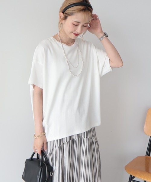 AMERICAN HOLIC(アメリカンホリック)の「【接触冷感+UVカット】半袖コクーンカットプルオーバー(Tシャツ/カットソー・レディース・ブラック/オフホワイト/イエロー/ネイビー/ブルーグリーン/グレイッシュベージュ/ピンク/モカ/ブルー/オレンジ/ブラウン/チャコールグレー・M/L)」の2枚目の写真