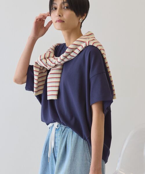 AMERICAN HOLIC(アメリカンホリック)の「【接触冷感+UVカット】半袖コクーンカットプルオーバー(Tシャツ/カットソー・レディース・ブラック/オフホワイト/イエロー/ネイビー/ブルーグリーン/グレイッシュベージュ/ピンク/モカ/ブルー/オレンジ/ブラウン/チャコールグレー・M/L)」の20枚目の写真