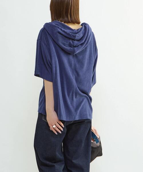 CONVERSE TOKYO（コンバーストウキョウ）の「PILE HOODIE TEE（Tシャツ/カットソー・レディース・ネイビー/グレー・SMALL/MEDIUM）」の5枚目の写真