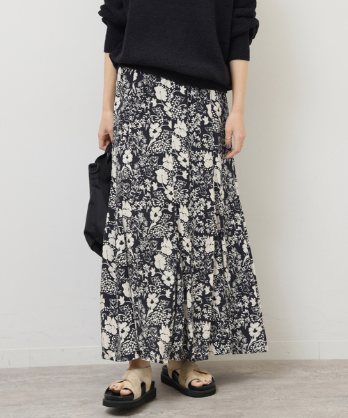JOURNAL STANDARD relume(ジャーナルスタンダード レリューム)の「《WEB限定追加3》レトロフラワープリントマーメイドスカート(スカート・レディース・ブラック/グリーン・FREE)」の2枚目の写真
