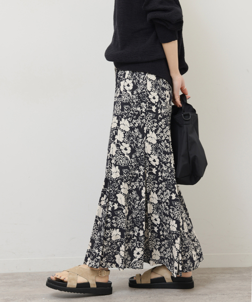 JOURNAL STANDARD relume(ジャーナルスタンダード レリューム)の「《WEB限定追加3》レトロフラワープリントマーメイドスカート(スカート・レディース・ブラック/グリーン・FREE)」の7枚目の写真