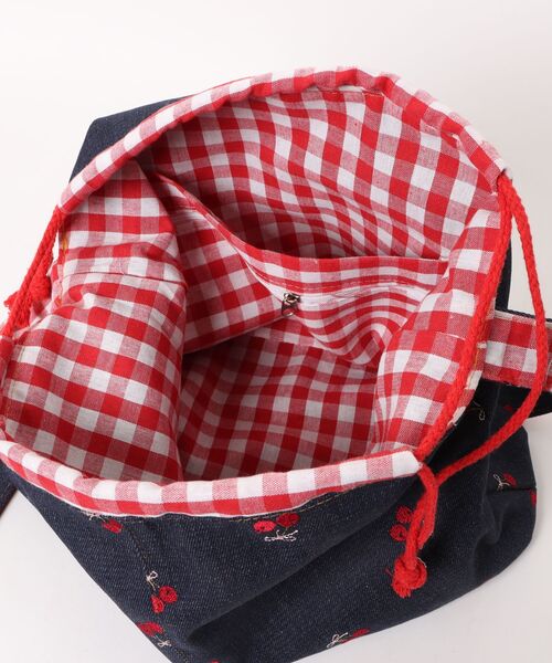 VIBGYOR(ヴィブジョー)の「Mignonjour/フラワー チェリー刺繍デニムトートバッグ M2901(トートバッグ・レディース・ライトブルー/ブルー/ブルー系その他/ブルー系1・FREE)」の12枚目の写真